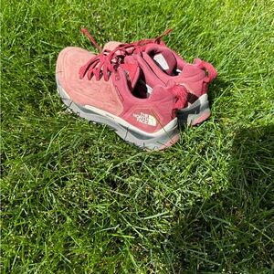 Women’s The North Face Vectiv Futurelight trail shoes